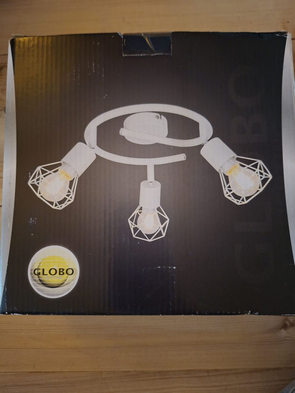 Globe Lampen: Schwarze Lampe Globo neu – Neu und originalverpackt aus Emmenmatt von BitHeater