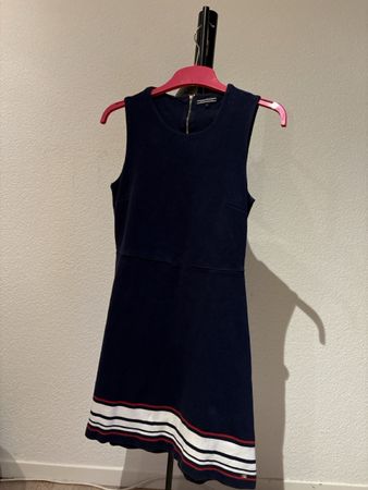 Tommy Hilfiger navy dress size M, summer style!