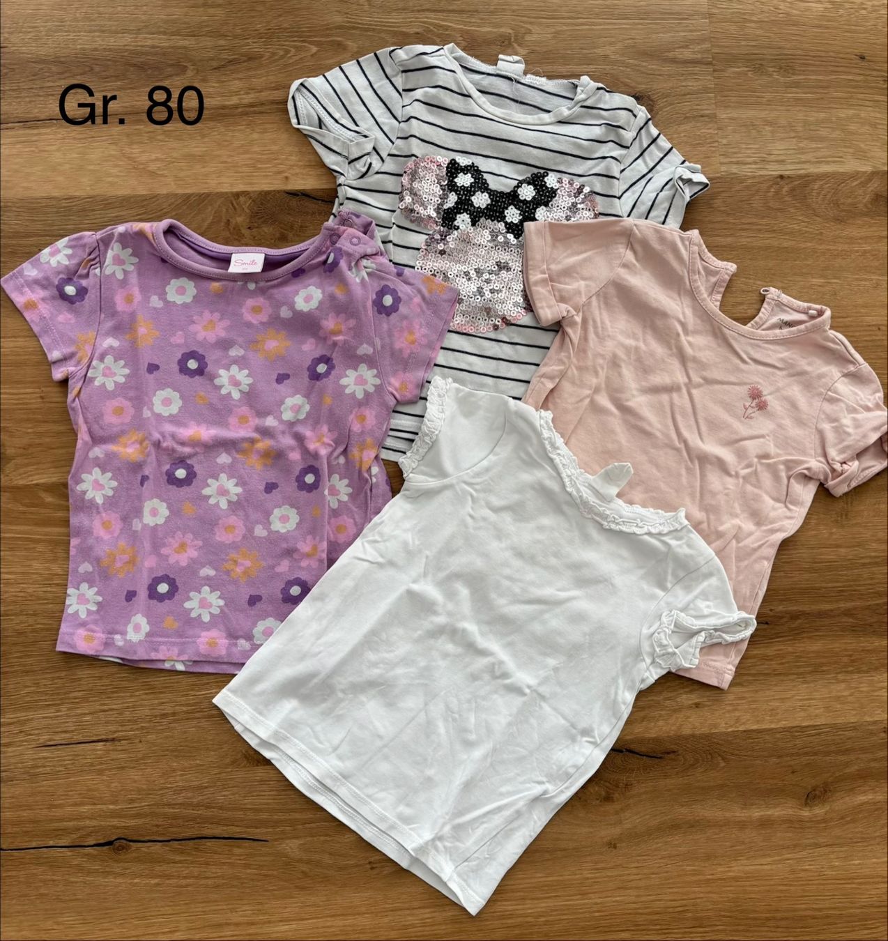 Lotti & Set di vestiti: Tshirts Gr. 80 – Usato da Oberiberg venduto da mon_q7c2