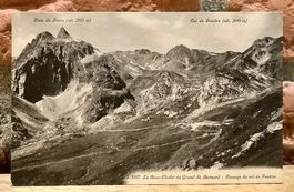 LA BEAU-CHALET DU GRAND BERNHARD - Passage du col de Fenêtre