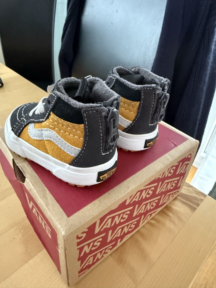 Vans Scarpe per ragazzi: Vans / EU 17.5 / ungebrauch & Originalverpackung – Nuovo (secondo la descrizione) da Regensdorf venduto da isatoby9591 1