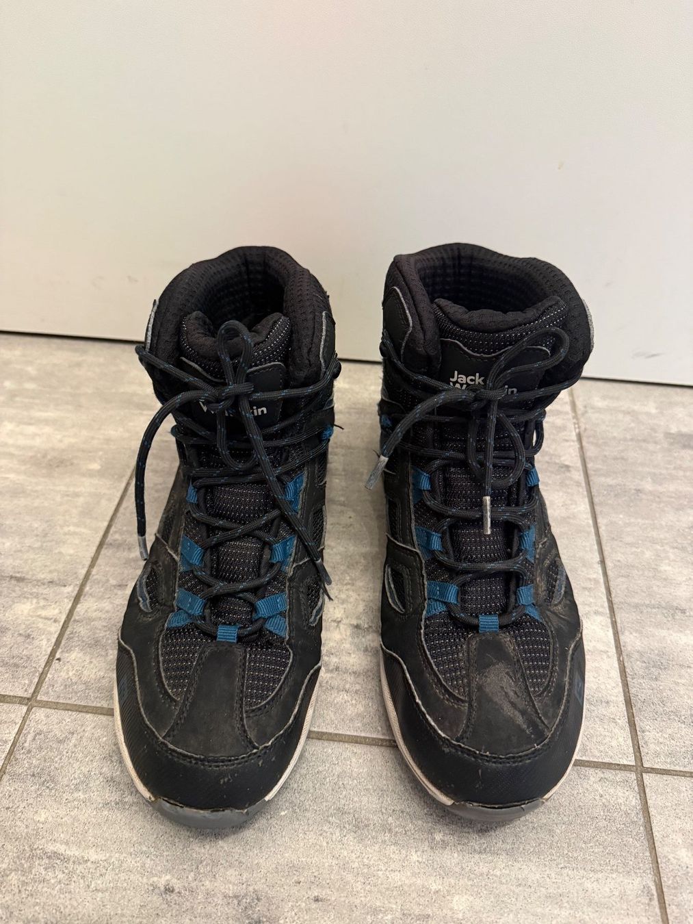 Jack Wolfskin Chaussures garçon: Wanderschuhe Jack Wolfskin Grösse 40 – D'occasion à Winterthur par allokay. 1
