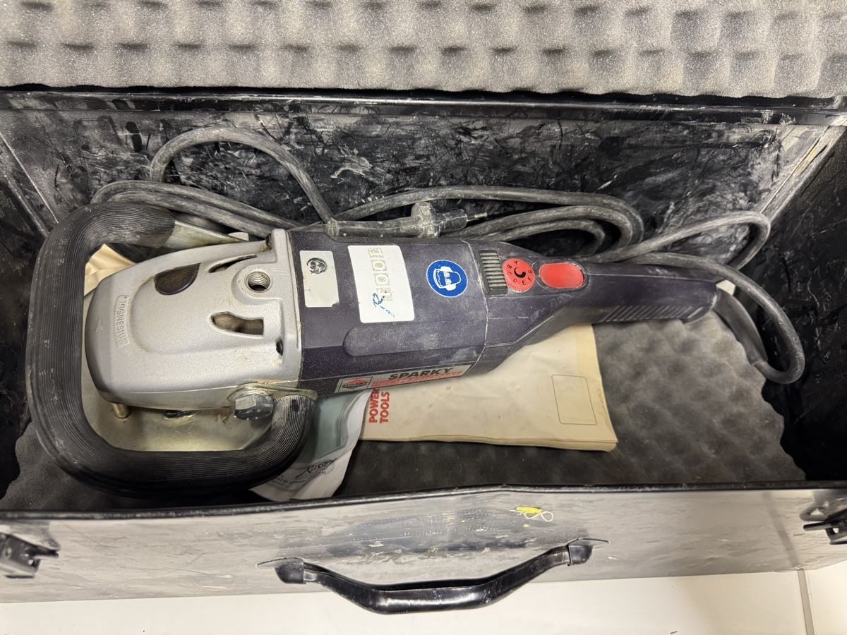 Smerigliatrici & Lucidatrici: Bouchardeuse Sparky RTool 150 2.0kW – Usato da Brügg BE venduto da Goob 8