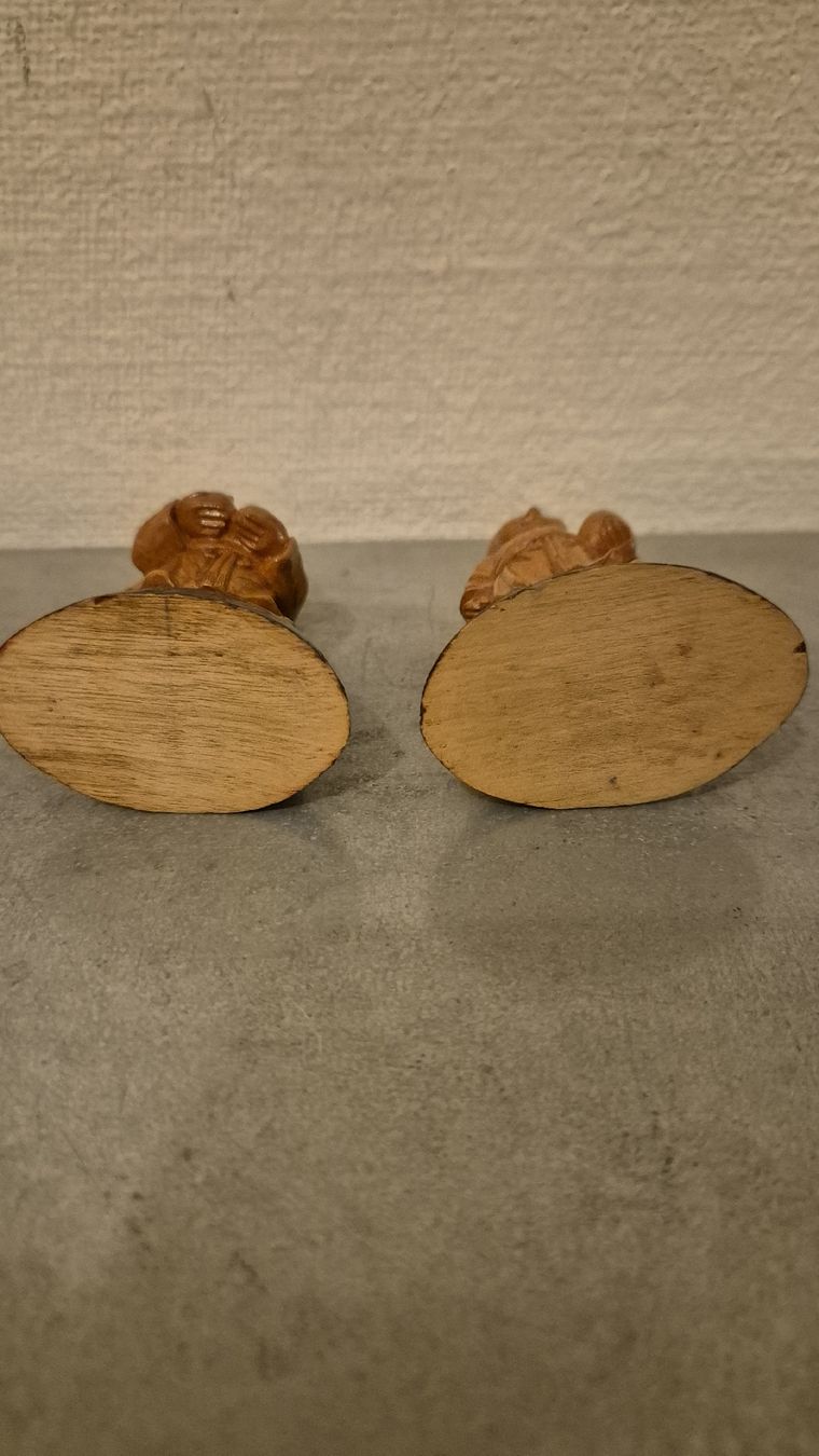 Figuren: Zwei asiatische Holzfiguren Netsuke Buchsbaumholz – Gebraucht aus Basel von Happy3210 3