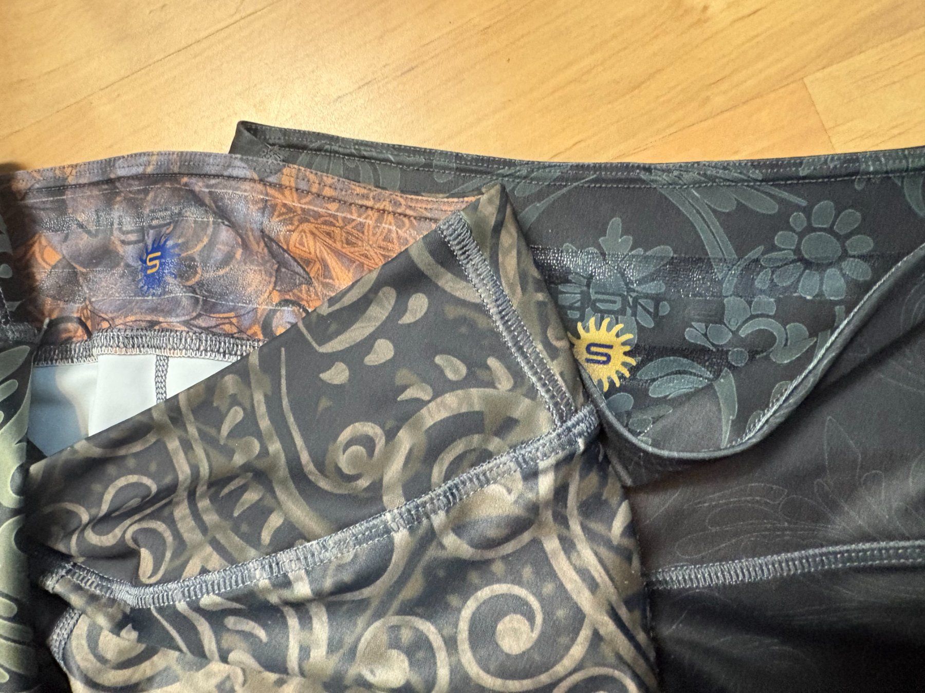 Leggings: Set aus 4 einzigartigen Leggings Gr. S – Gebraucht aus Willisau von ani_gtk8 3