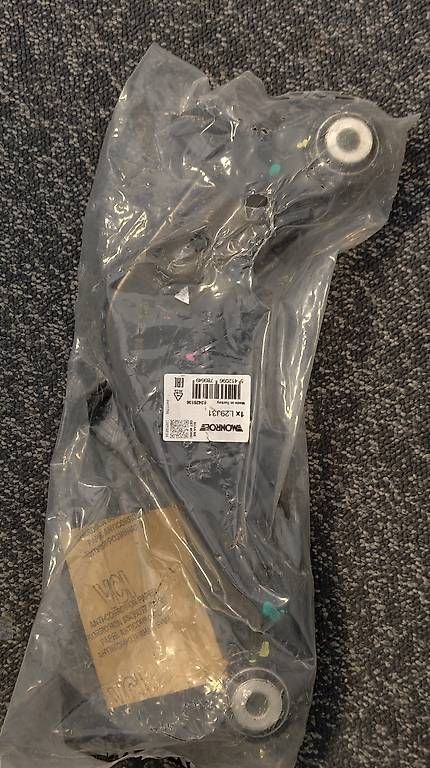 Tutti pezzi di ricambio auto: Bras de suspension Audi a4 B6/B7 / Seat Exeo – Usato da Champagne venduto da Leomilo19 1