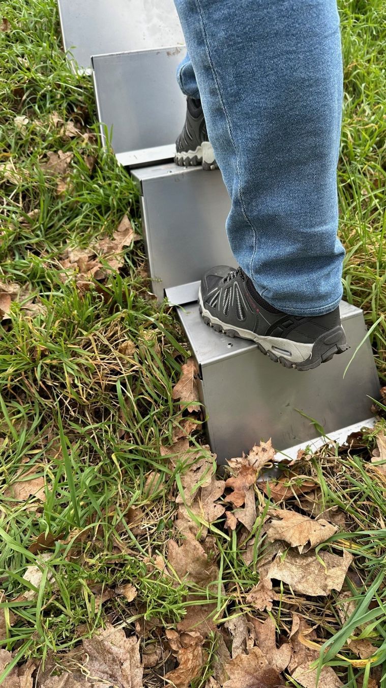 Treppen: Böschungstritte, Hangtritte, Treppenstufen – Neu und originalverpackt aus Solothurn von carysheetmetal_ag 5