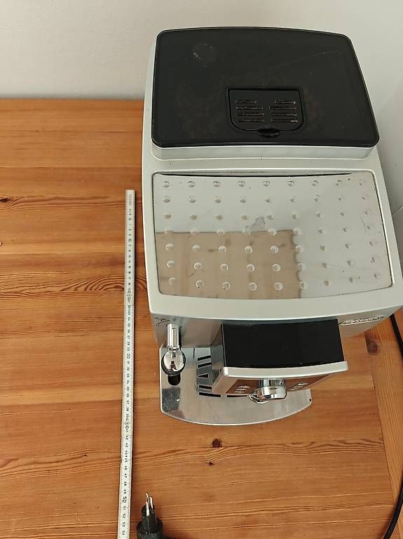 De'Longhi Macchine per caffè & Macchine per espresso: DeLonghi Kaffeevollautomat – Usato da Herrenschwanden venduto da simaprmo 3