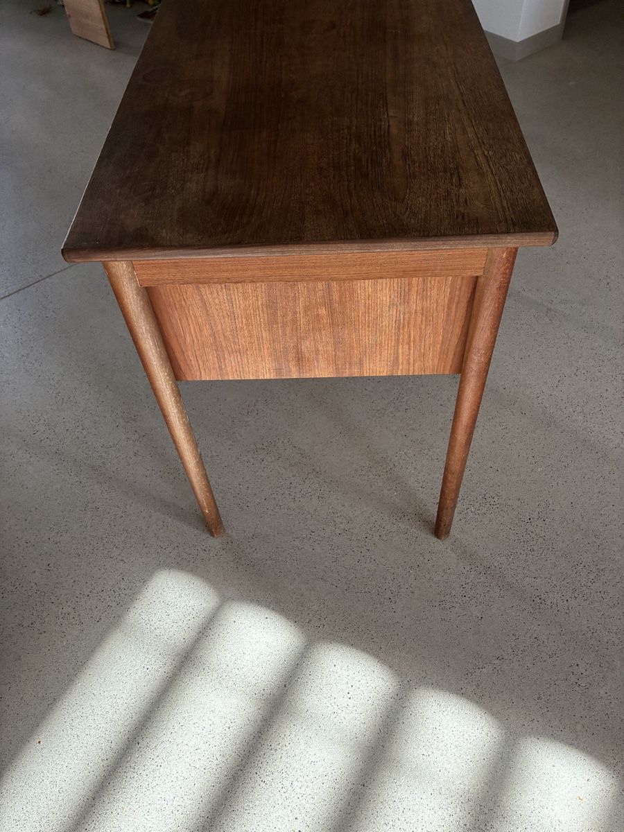 Schreibtische: Schreibtisch Mid-Century – Gebraucht aus Zürich von and_7n6d 2