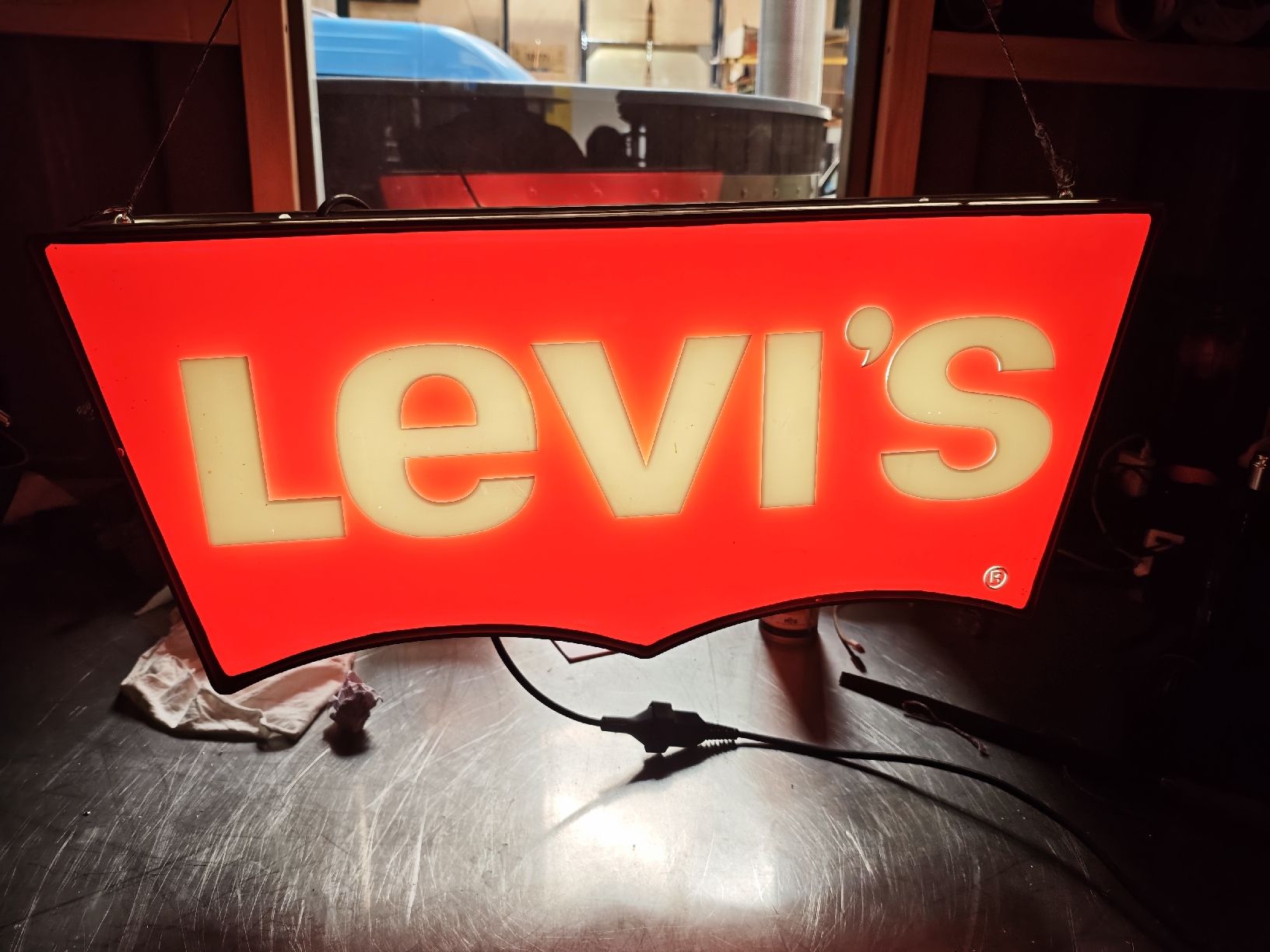Alle Dekorationen: Retro Leuchtreklame Levi's – Gebraucht aus Kriens von Dodo84