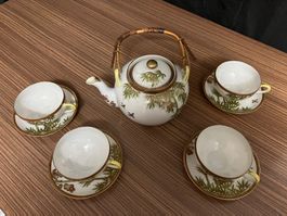 Teekanne mit 4 Tassen