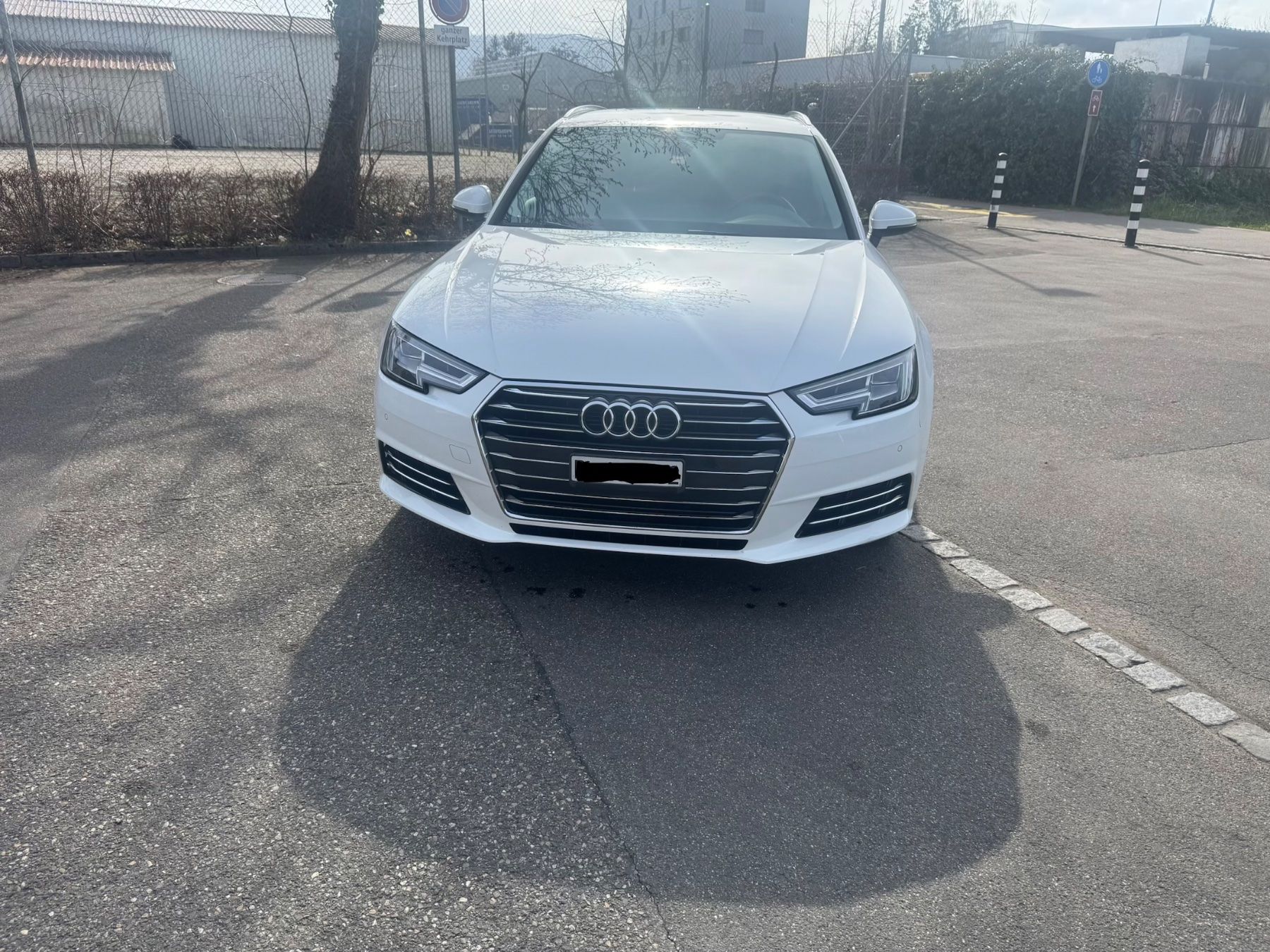 Audi Autos: AUDI A4 AVANT 2.0 TDI – D'occasion à Oberwil BL par Samsung010