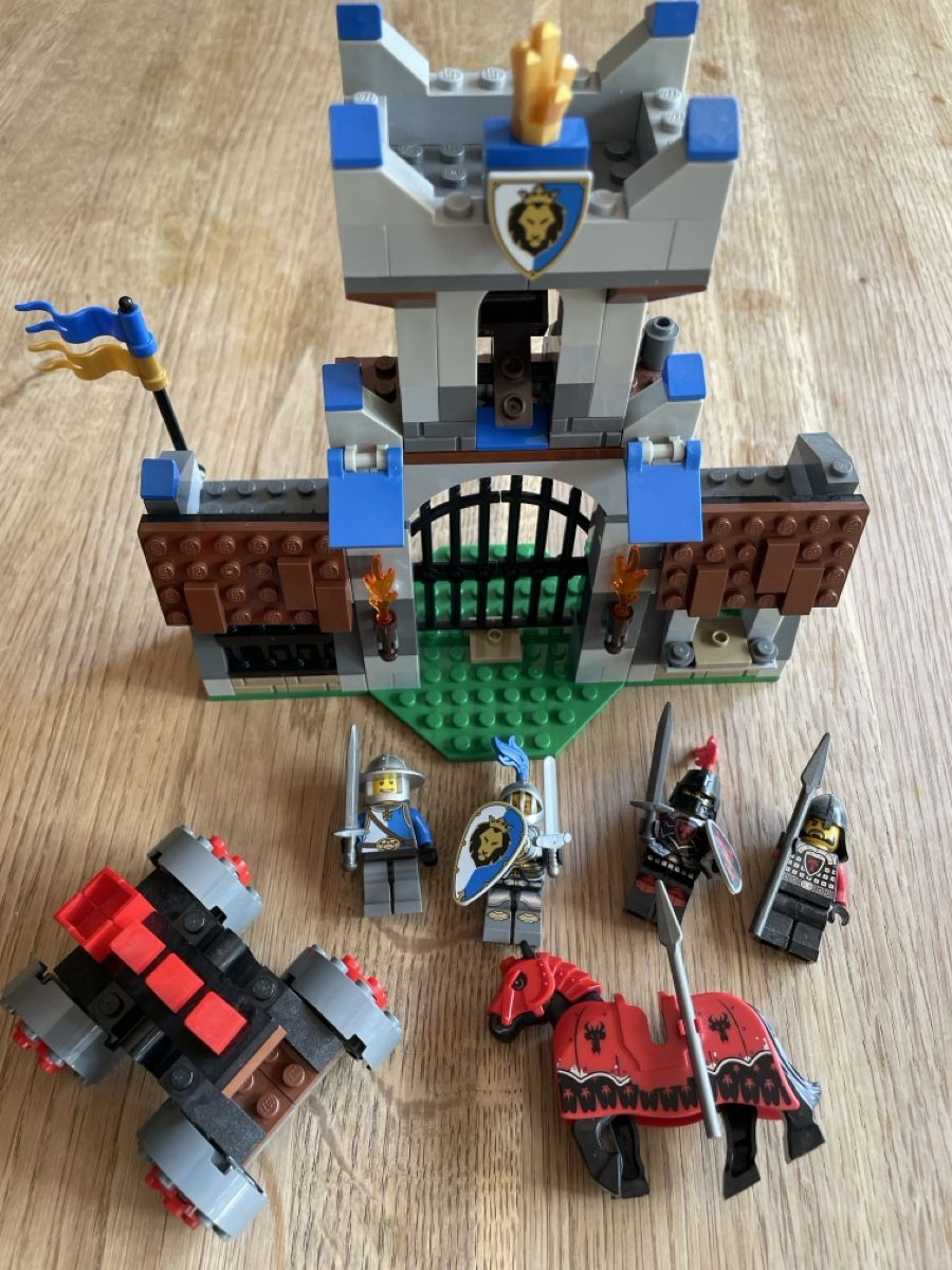 Lego Spielzeuge: LEGO Castle Teile  – Gebraucht aus Witterswil von Avanda