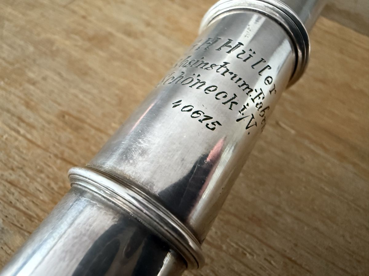 Strumenti musicali: Querflöte G. Hüller Schöneck gebraucht mit Etui – Usato da Goldach venduto da Messerguru 2