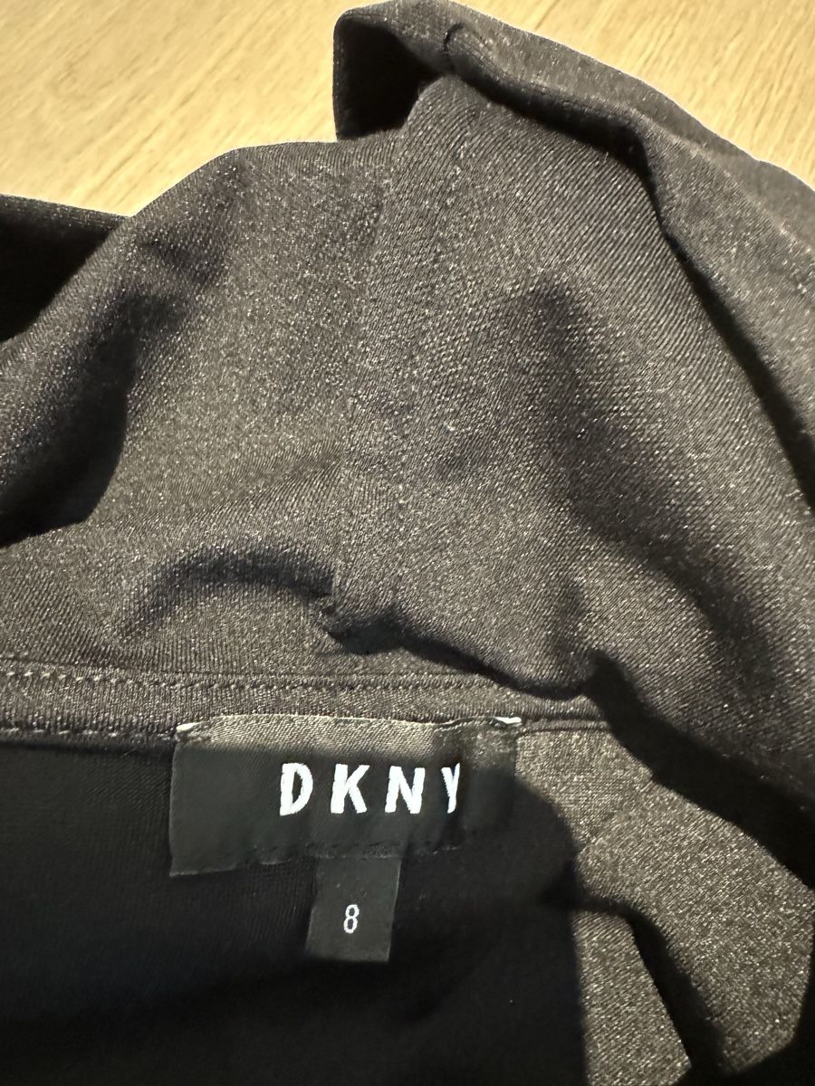 DKNY Kleider & Röcke: Kleid DKNY – Gebraucht aus oetwil an der limmat von Nazeb 1