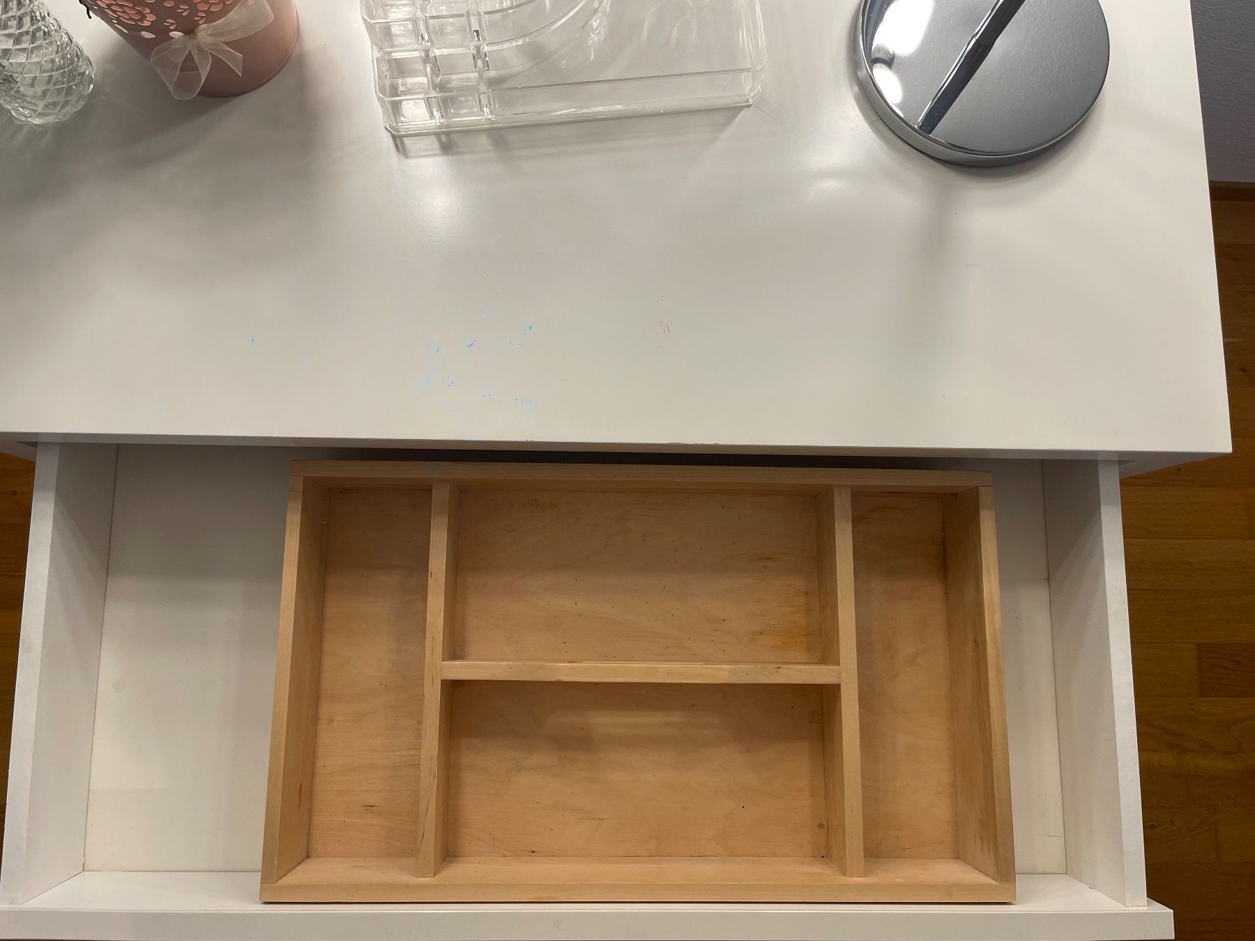 Bureaux: Schreibtisch/ Laptoptisch weiss – D'occasion à Walenstadt par sin_x9bg 3