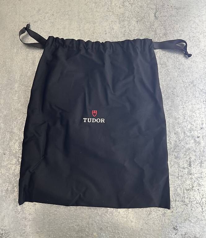 Tudor Orologi: Sac de rangement Tudor neuf – Usato da Onex venduto da Jikael