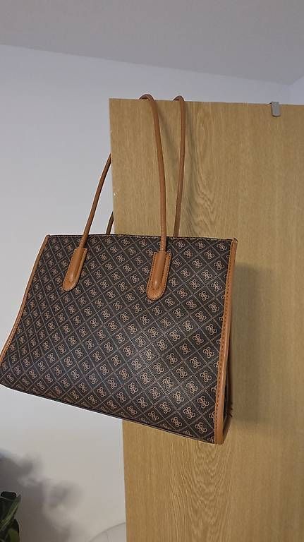 Borse da donna: Damen Handtasche  – Usato da Wallisellen venduto da alj_cr5c