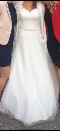 Brautkleid weiss Grösse 38/40 Spitzenbesatz guter Zustand