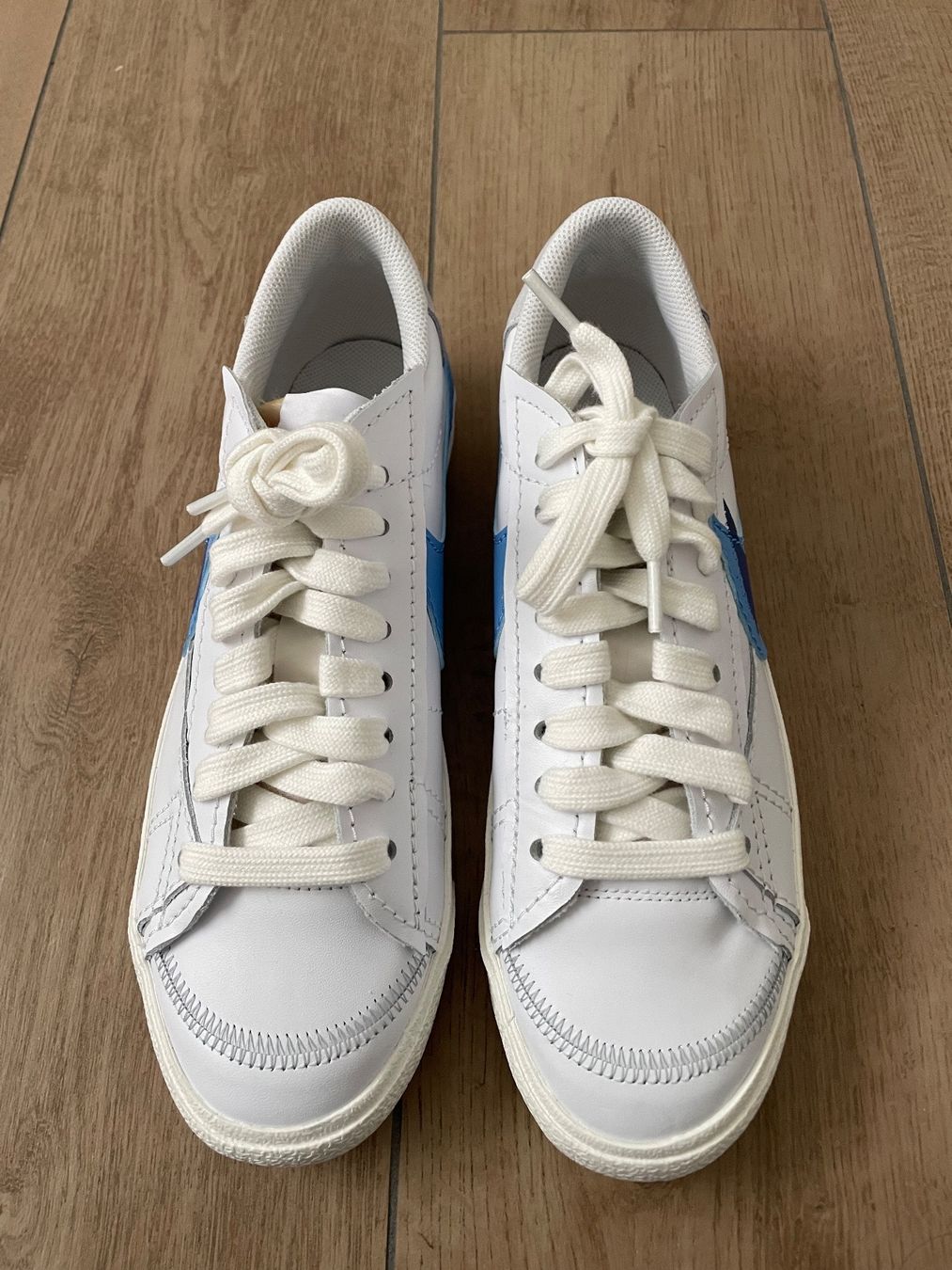 Nike Scarpe da uomo: Nike Blazer Low 77 Jumbo Gr. 44.5 NEU – Nuovo e nell'imballaggio originale da Waltenschwil venduto da hansnine 1