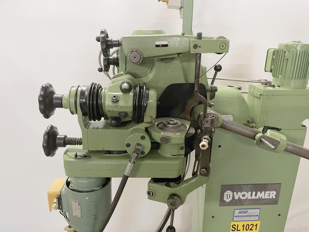 Vollmer Tutte le macchine: Sägeblattschärfmaschine Vollmer NS-700 – Usato da Brügg BE venduto da mullermachines 2