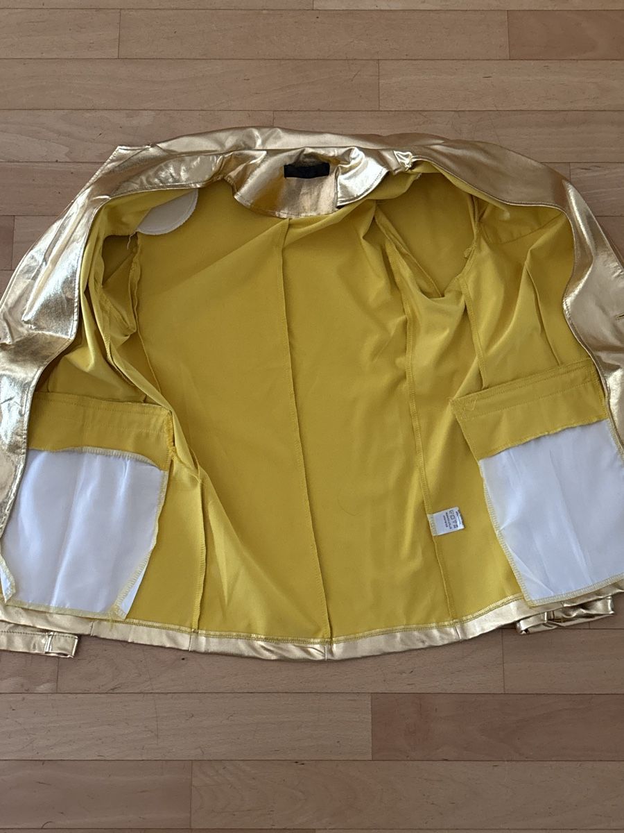 Completi: Gold Anzug – Usato da Egg b. Zürich venduto da Luckybilly 3