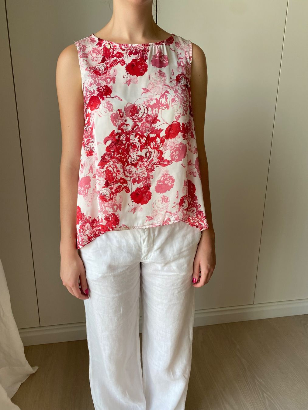Tops: Damen Top Blumenmuster Weiss Rot – Neu (gemäss Beschreibung) aus Oberrieden von mar_8vmz