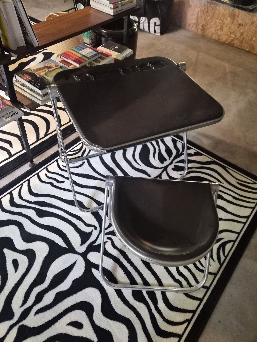 Castelli Poltrone: table et chaise Anonima Castelli chrome et brun – Usato da Nyon venduto da dic_5cqx 1