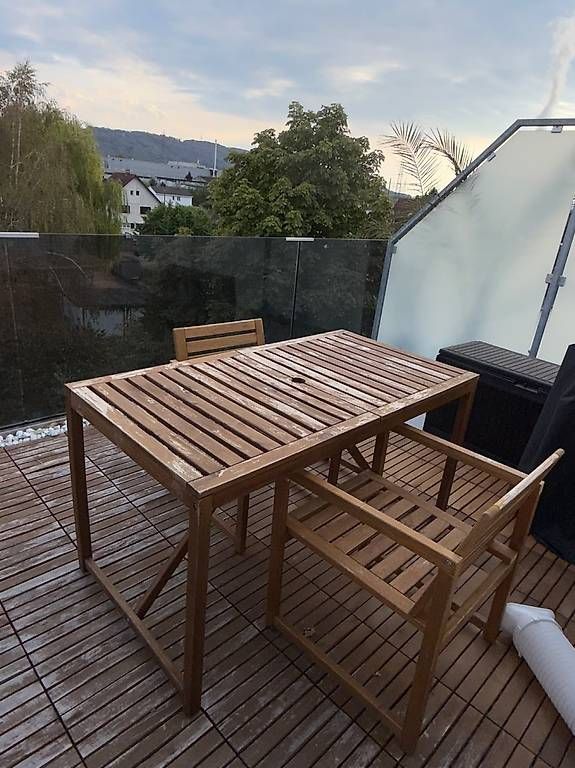 Set de table et chaises:  Gartentisch + 2 Stühle  Holz – D'occasion à Niedergösgen par mer_8vpj