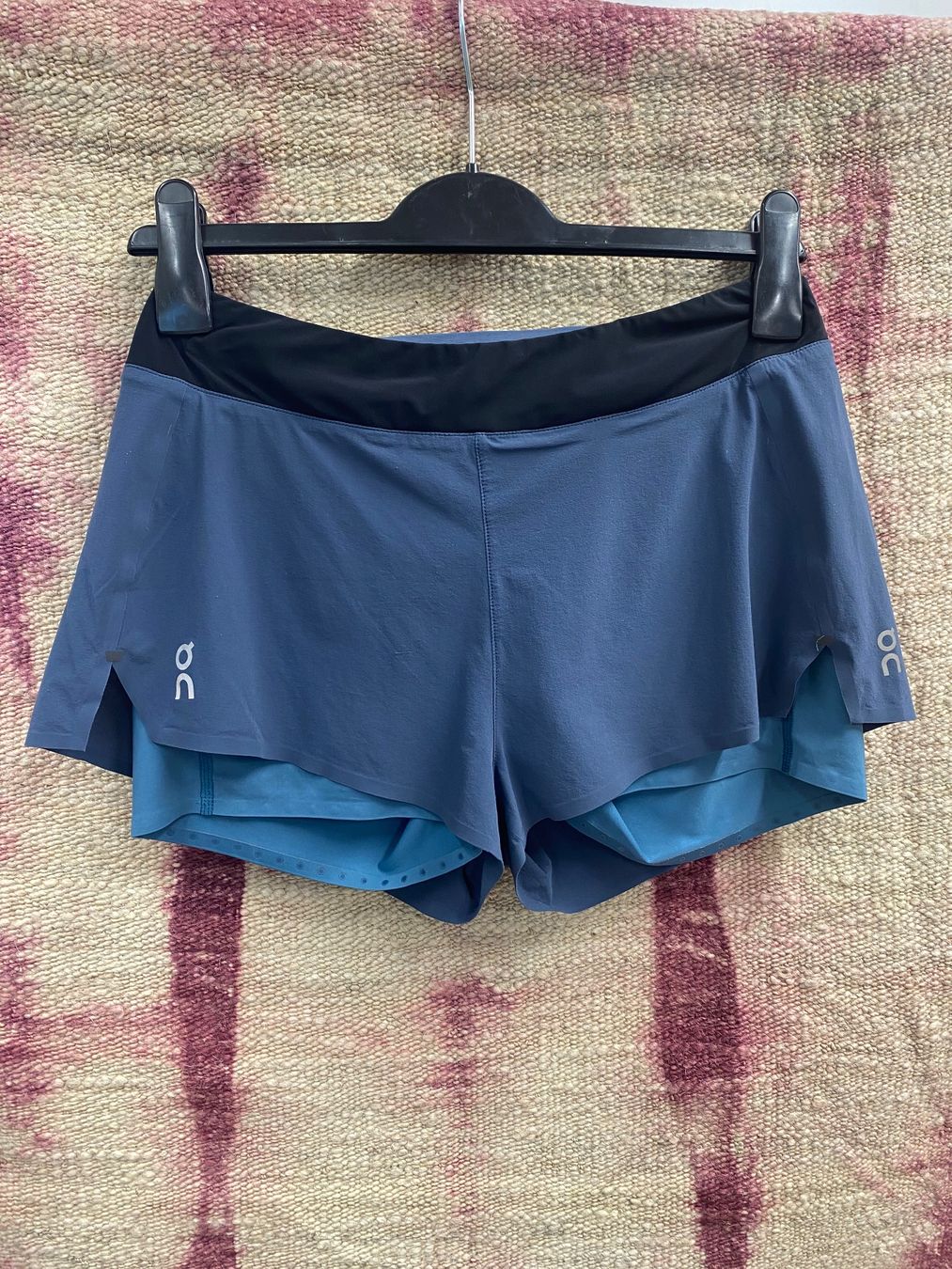 Pantaloni: On Running Shorts Gr.XS – Usato da Steffisburg venduto da kla_65qs
