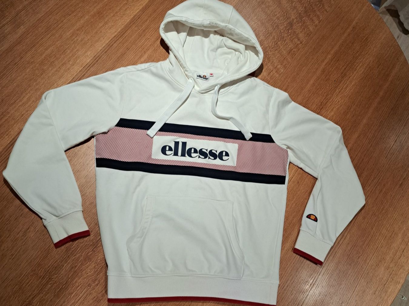 Ellesse Pulls & Sweat-shirts: Ellesse Pullover Grösse S, wie Neu – D'occasion à Matten(St.Stephan) par brocanteur86