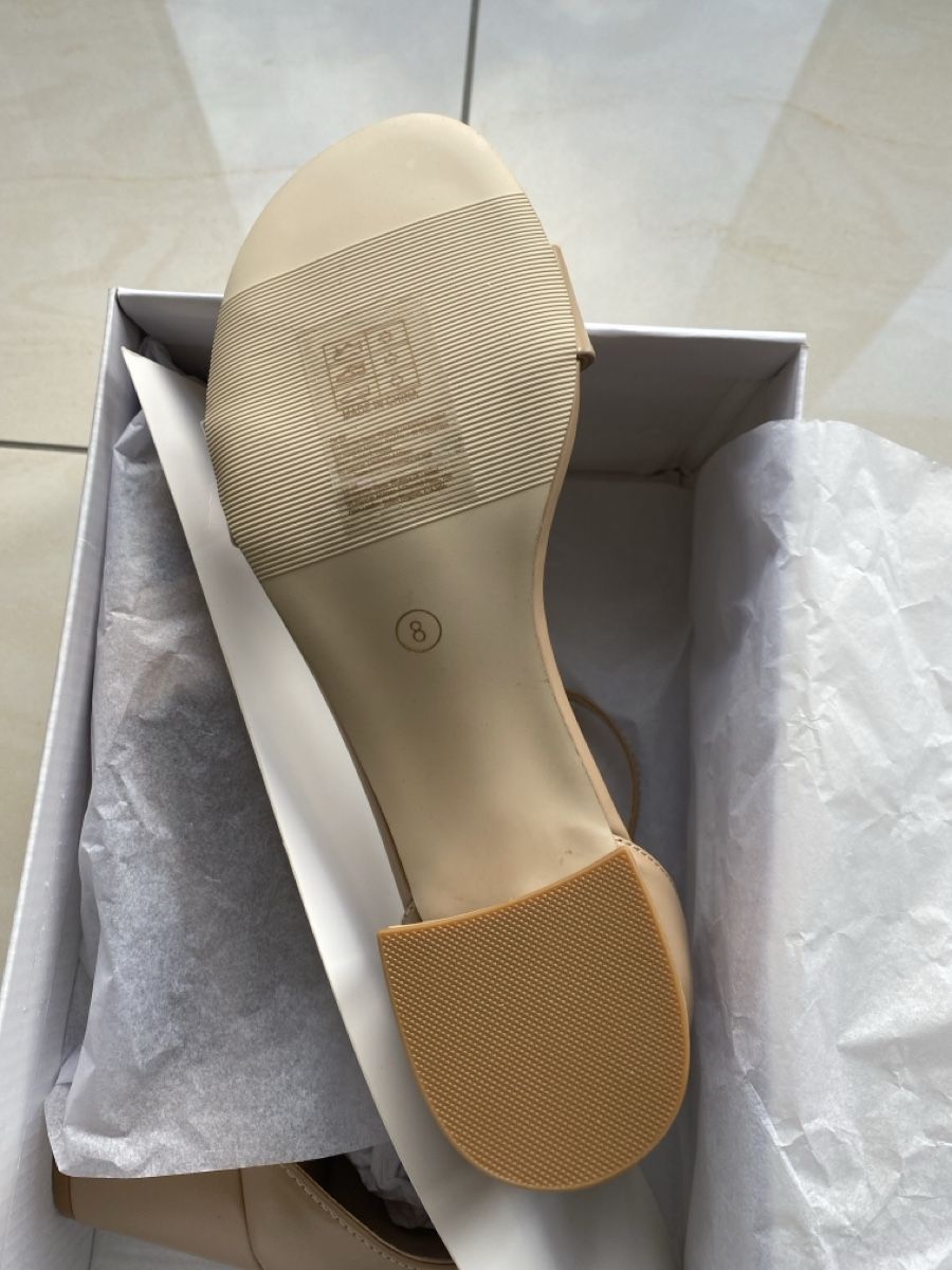 Scarpe da donna: Sandalen, NEU, nude, 39 – Nuovo e nell'imballaggio originale da Eiken venduto da jessycat01 2