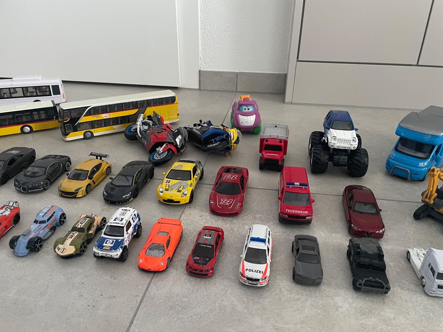 Jouets: Spielzeugautos-Set – D'occasion à Gipf-Oberfrick par fraiseverte 3