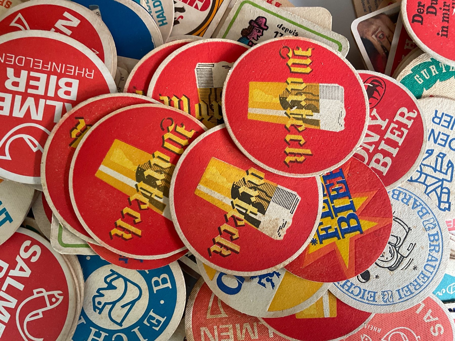 Documenti: Bier, Deckel Sammlung Schweiz, verschiedene Marken – Usato da Tecknau venduto da bleilaus 3