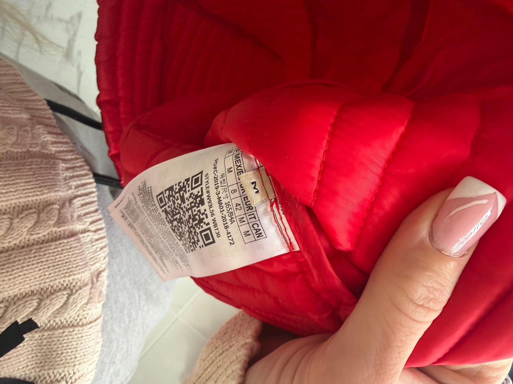 Guess Giacche: GUESS ROTE STEPPJACKE GR M NEUWERTIG – Nuovo (secondo la descrizione) da Arch venduto da ellaisa84 2
