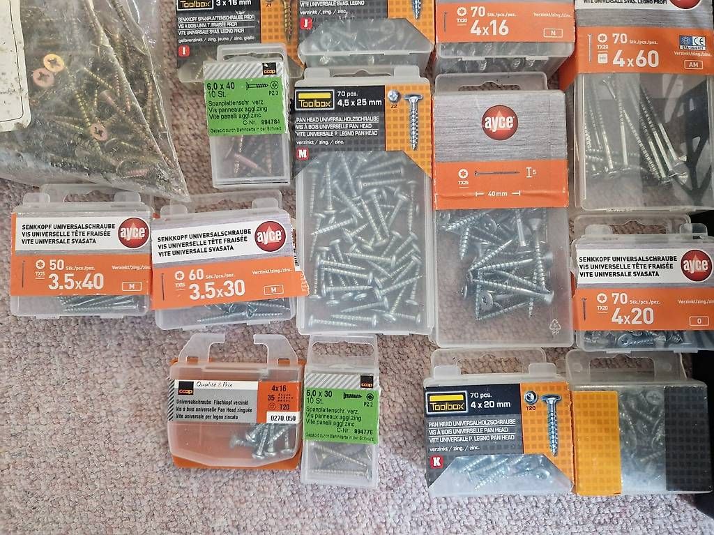 Eisenwaren: Grosse Sammlung Schrauben und Beschläge Set – Gebraucht aus Horw von c-comp 1