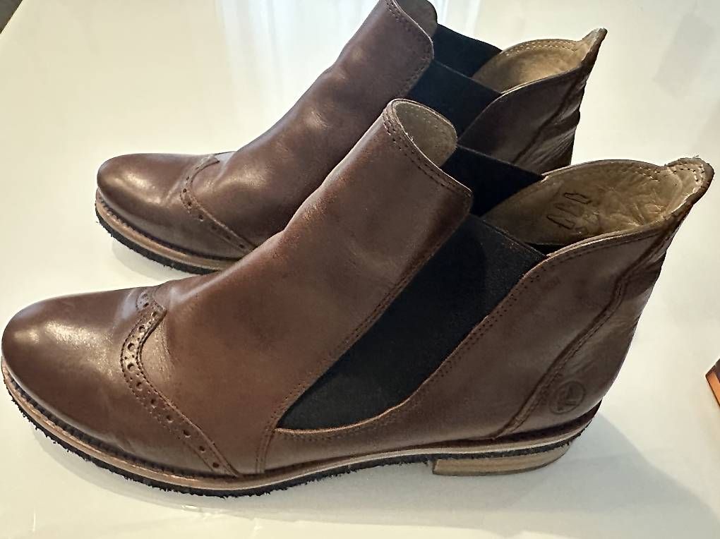Damenschuhe: Halbstiefel/ Stiefelette – Gebraucht aus Muttenz von anna123 1