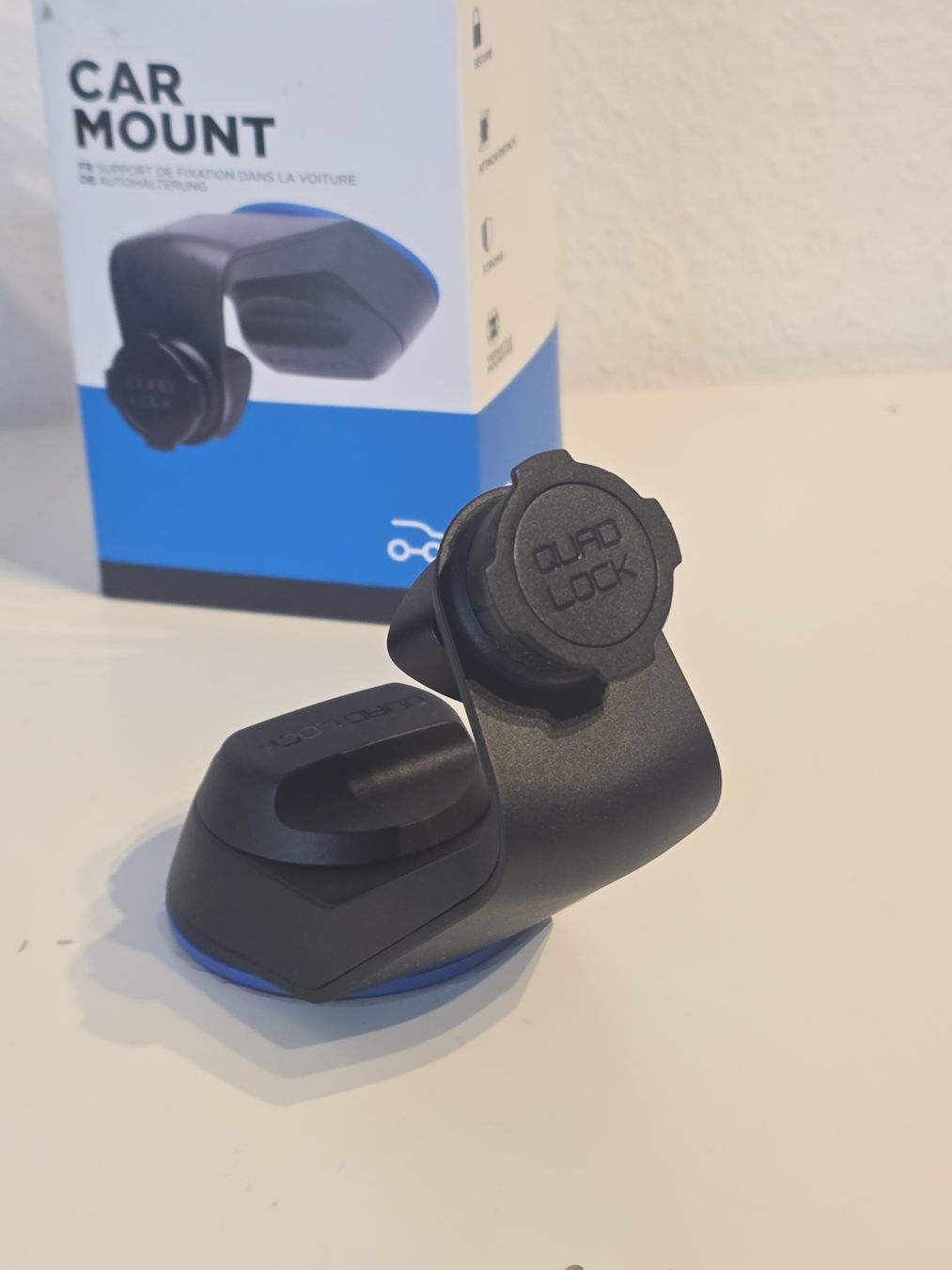 Quad Lock Staffe: Quad Lock Auto-Halterung & Wireless Charging Head – Usato da Hitzkirch venduto da nagyandras 1