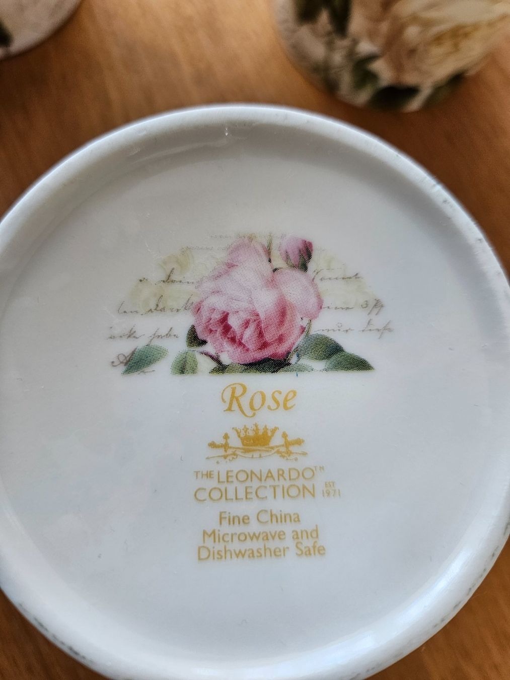 Tazze: 4 Tassen mit Rosenmotiv – Usato da Lyss venduto da sabethka 5