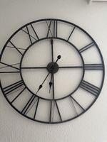 Grosse Wanduhr