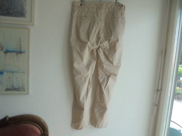 H&M Hosen: Hose beige Gr. 42 H&M Baumwolle – Gebraucht aus Hinwil von Glasperlen 1