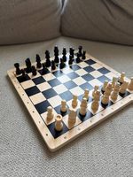 Schachspiel aus Holz  neu, inkl. aller Figuren