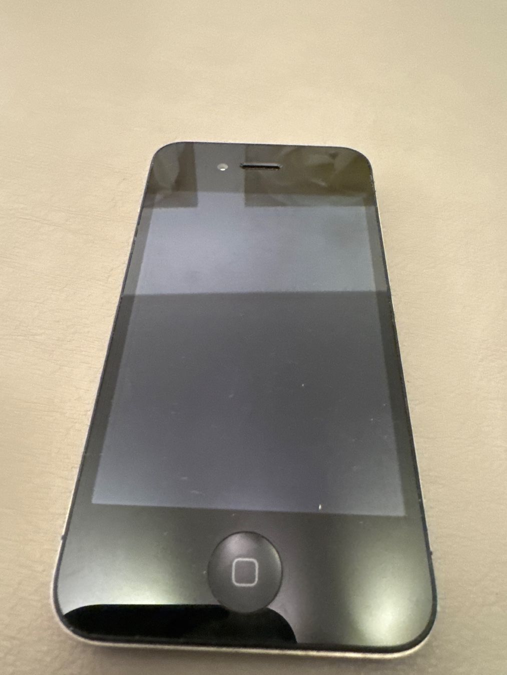Apple Telefoni cellulari / Smartphones: iPhone 4 / 4s – Difettoso da Adliswil venduto da Busys