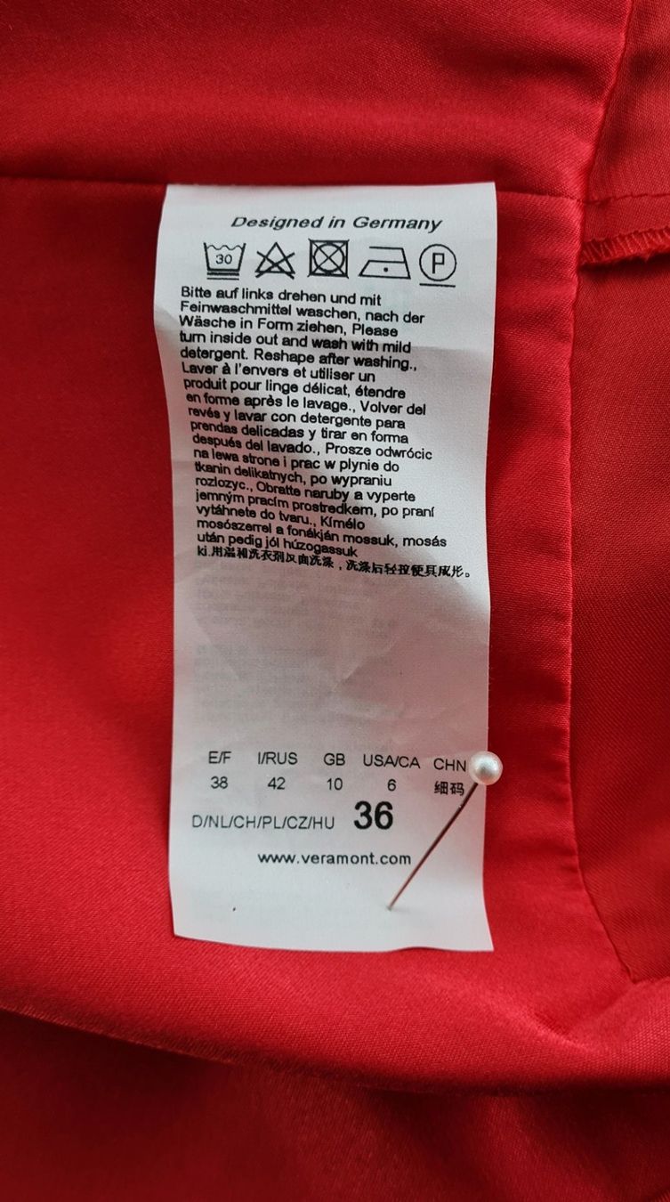 Costumi: Damenkleid Rot Grösse 36 – Usato da Saland venduto da V-Tour 6