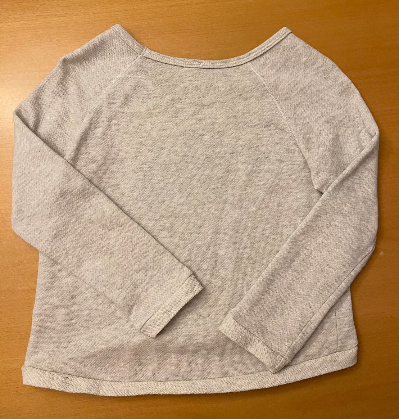 Maglioni & Felpe: Langarm Pullover grau Be Free Be Brave 122/128 – Nuovo (secondo la descrizione) da Basel venduto da Seifehuesli 4