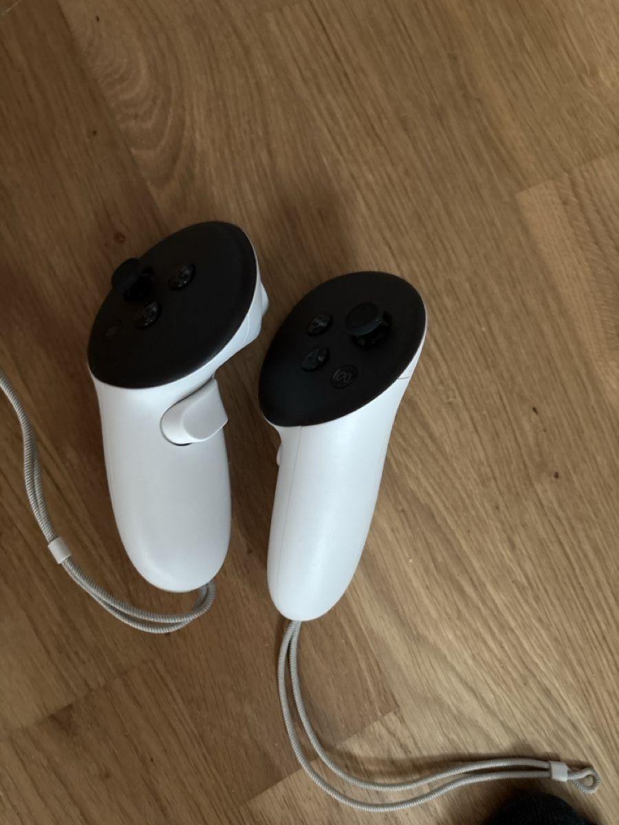 Meta Casque VR: Meta Quest 3s VR Headset mit Controllern neuwertig – D'occasion à Münsingen par ani_97vx 2