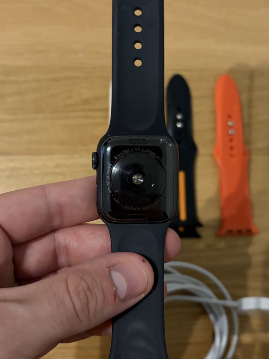 Apple Smartwatch: Apple - Watch SE - Schwarz - 40mm – Usato da Jona venduto da Sorelli 4