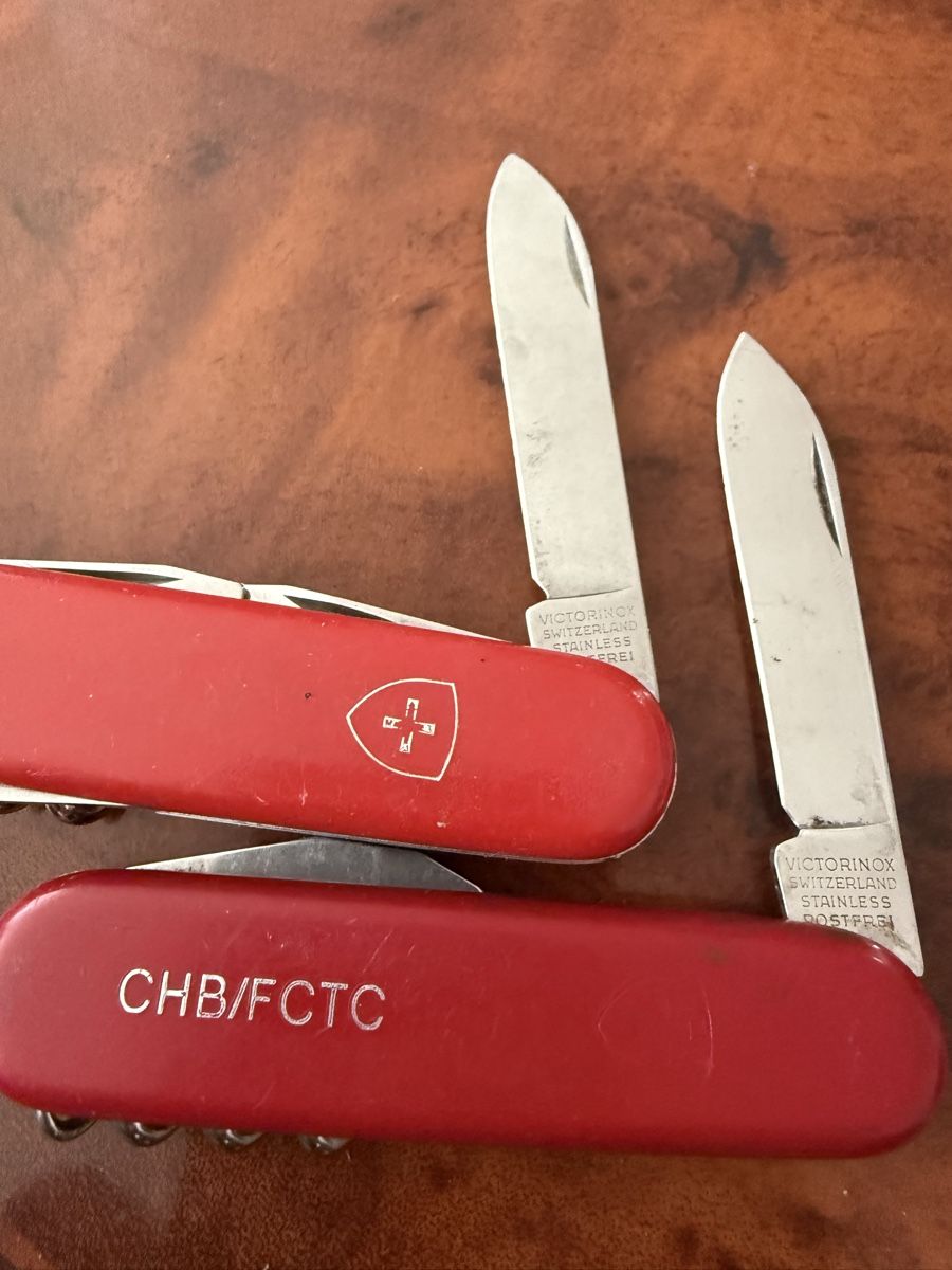 Victorinox Taschenmesser: 2 Victorinox  – Gebraucht aus Pratteln von belita03 3