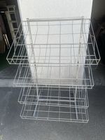 Ausstellungsständer mit 4 Gitter Rollbar 