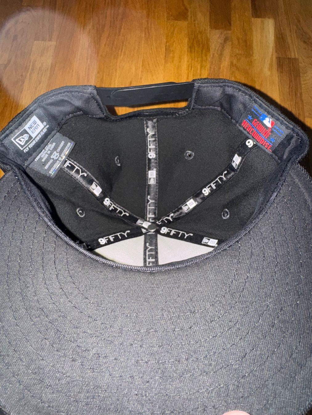 Autres vêtements & accessoires: NEW ERA SNAPBACK CAP **NEUWERTIG** – Neuf (Voir description) à Allschwil par KShing 4